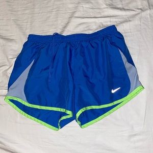 NIKE RUNNING SHORT